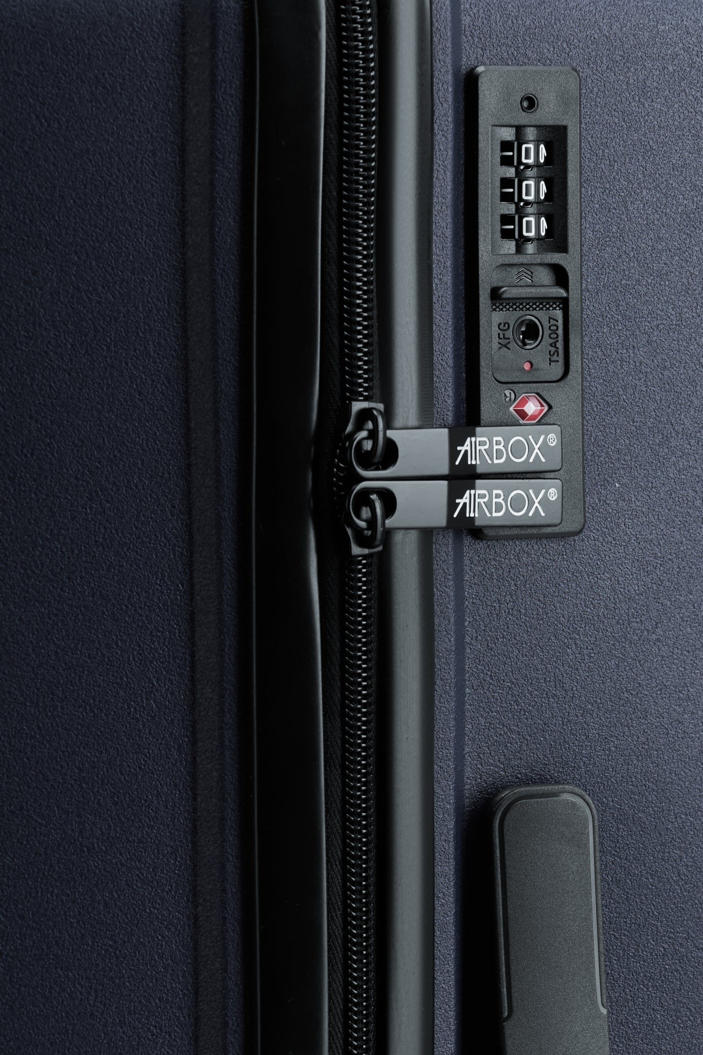 Airbox AZ13 - NavyBlue - Resväska 65 cm
